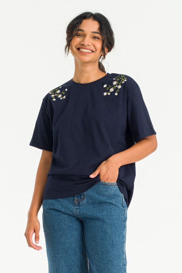 Daisy Embroidered Tee
